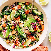 EASY-Noodle-Stir-Fry-with-Spring-Vegetables-Flavorful-veggie-packed-SO-satisfying-minimali