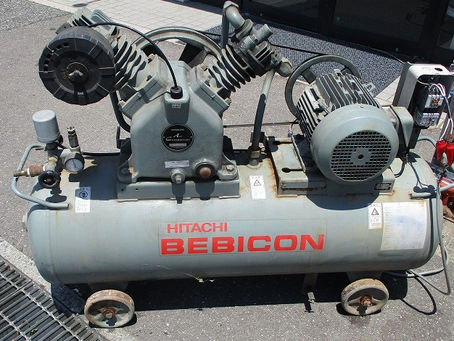 中古品 日立 ベビコン 3.7P-9.5VB5 買取ました。