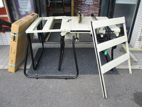 中古美品 Makita マキタ 10型マルノコ盤 2701N 買取ました。