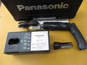 未使用品 Panasonic パナソニック 3.6V充電式スティックドリルドライバー EZ7410LA2SB1 買取ました。