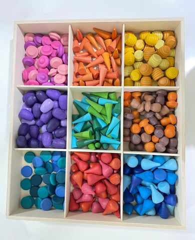 Caja de piezas sueltas en madera