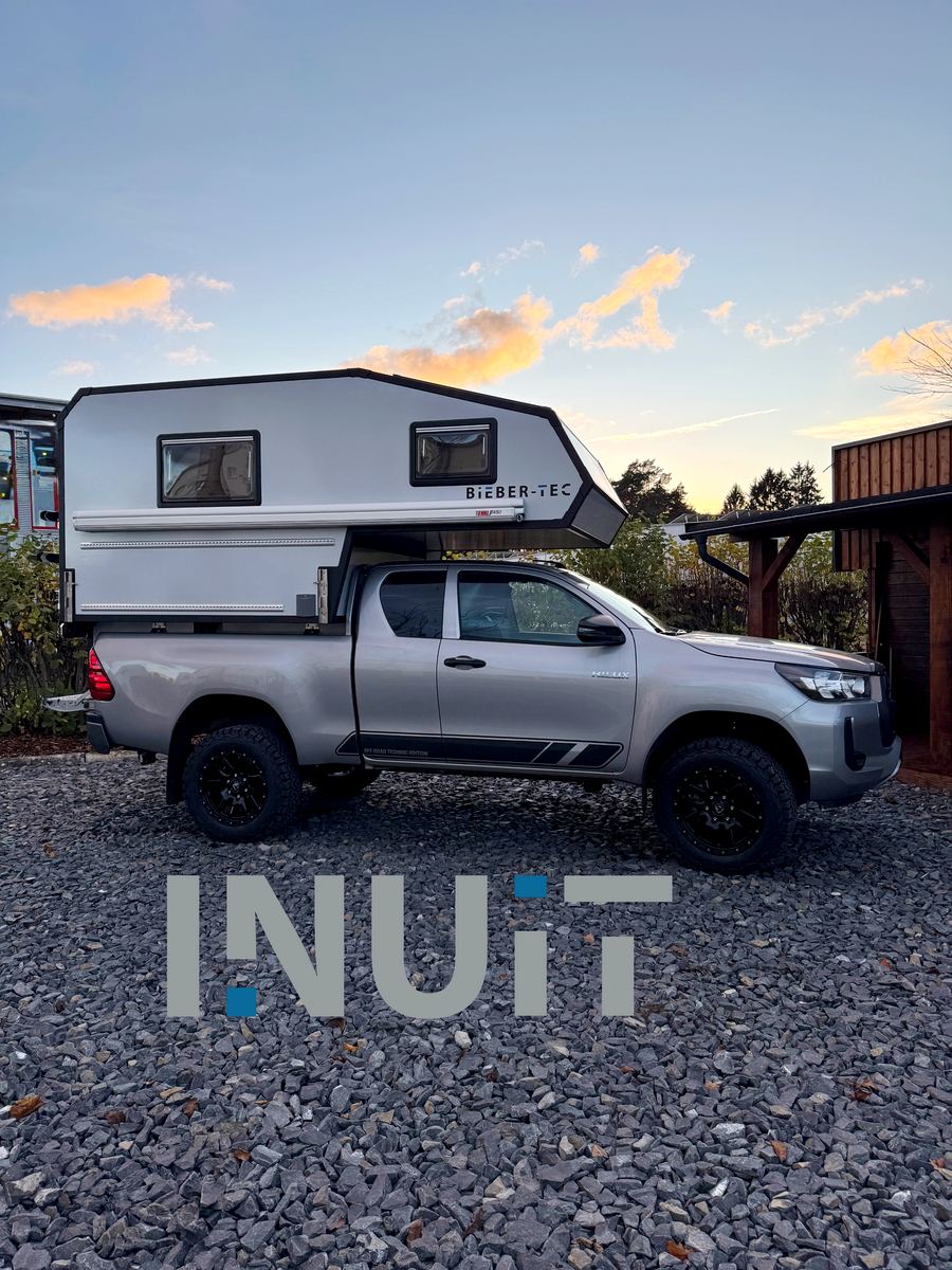 Inuit auf Toyota Hilux Extra-Cab