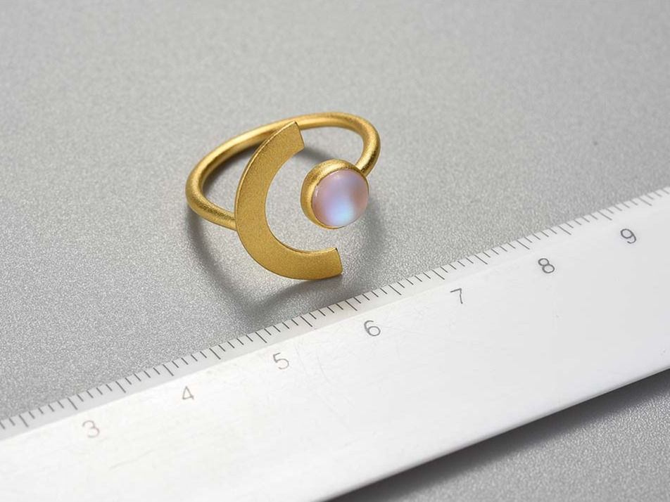 Thumbnail: Gold eclipse Ring With Ruler