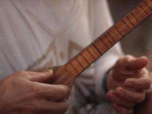 Exploring New Materialism through the Song Can Dediğin Bir Kuştur: Implications for Education