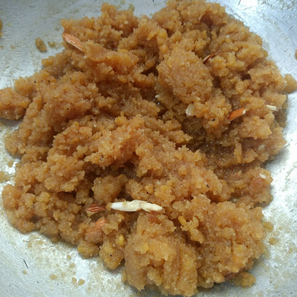 moong dal halwa recipe, moong dal halva recipe, indian dessert recipes, indian recipe blog, whiskmixstir food blog, traditional indian recipes, sheetal jandial