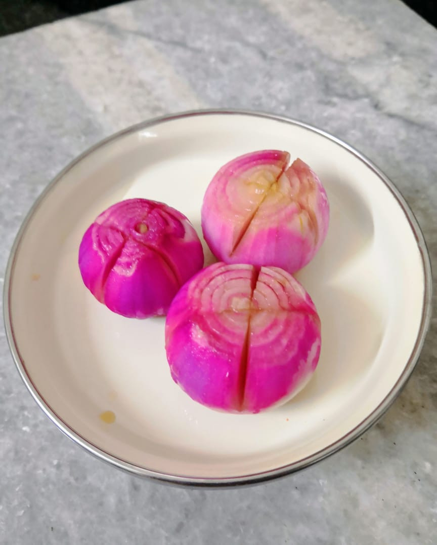 sirka wale pyaz recipe, pickled onions recipe, traditional indian recipes, north indian recipes, vinegar onions recipe, authentic indian food recipes blog whiskmixstir, sheetal jandial