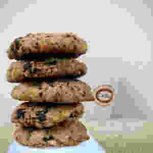 chocolate chunk / chip cookies, chocolate cookies recipe, baked desserts, whiskmixstir food blog, sheetal jandial