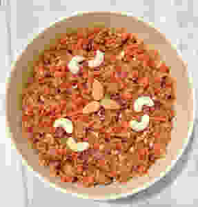 Gajar ka halwa recipe, carrot halwa recipe, gajrela gajar pak recipe, carrot pudding recipe, traditional indian dessert recipes, indian food recipe blog whiskmixstir, sheetal jandial