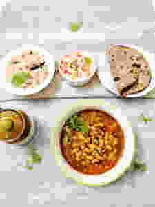 lobia curry recipe, rongi black eyes peas beans curry recipe, punjabi style curry recipes, traditional indian food recipe blog whiskmixstir, sheetal jandial, indian meal ideas recipes