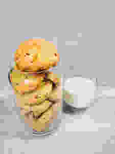 custard cookies recipe, karachi biscuits recipe, eggless cookies recipe, indian hyderabadi cookies recipe, cookies and milk, indian food recipe blog whiskmixstir, sheetal jandial