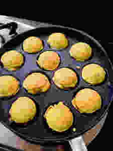 vada pav in appe pan recipes, wada pav, vada pav recipe, aloo bonda recipe, whiskmixstir, indian recipe blog, authentic indian food blog, sheetal jandial