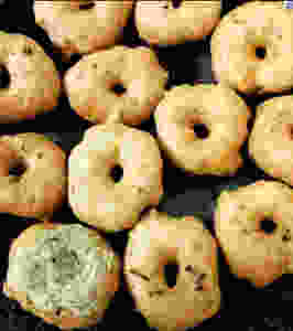 Medu vada recipe, Urad Dal vada recipe, indian meal ideas, indian recipe blog, whiskmixstir food blog, sheetal jandial