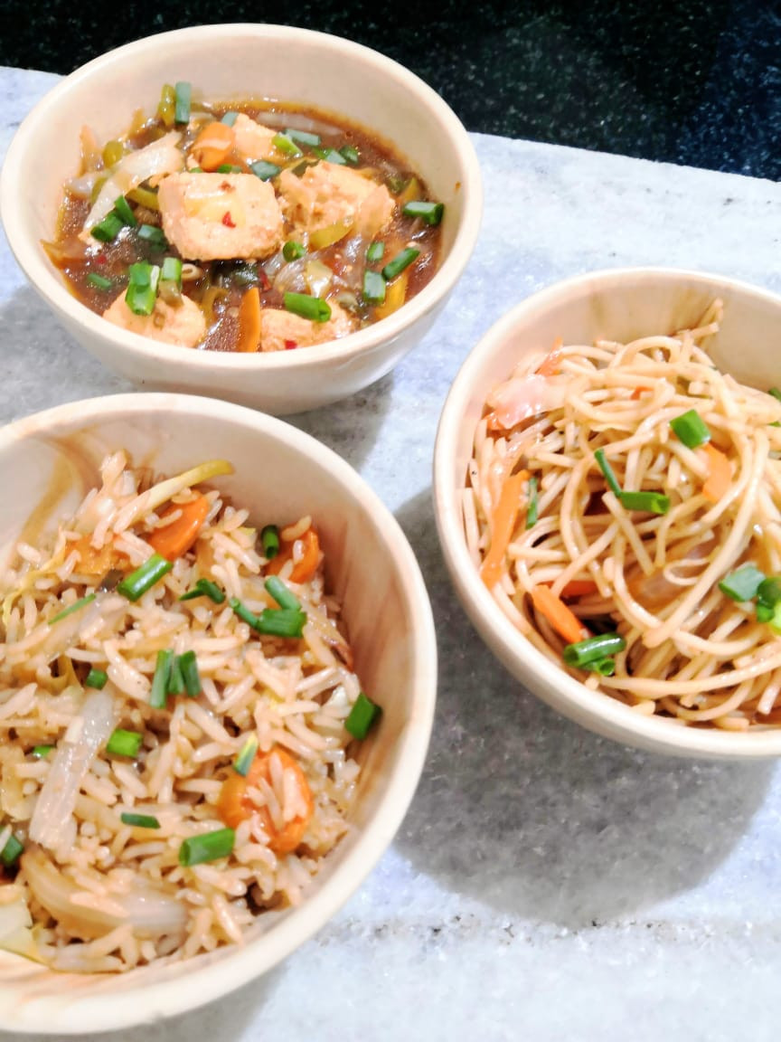 vegetarian fried rice recipe, fried rice recipe, indian chinese meal, indian street food fried rice recipe, chowmein hakka noodles, chilli paneer, indian recipe blog, whiskmixstir indian food recipe blog, sheetal jandial