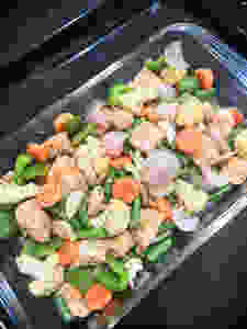baked chicken and vegetables in white sauce recipe, baked chicken recipes, white sauce recipe, easy meal ideas, prep ahead meal ideas, indian food recipe blog whiskmixstir, sheetal jandial