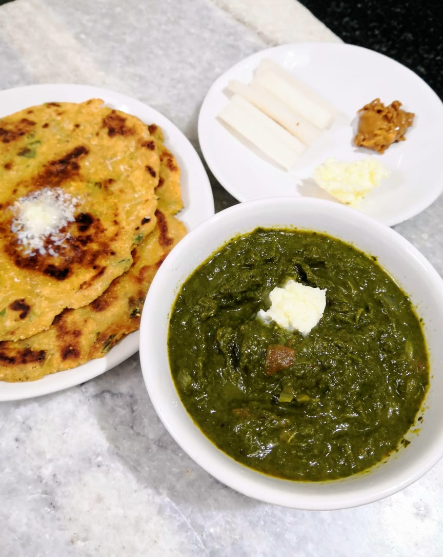 sarson ka saag recipe, makki ki roti recipe, saron da saag te makki di roti recipe, authentic traditional indian recipes, authentic punjabi north indian recipes, indian recipe blog whiskmixstir, sheetal jandial