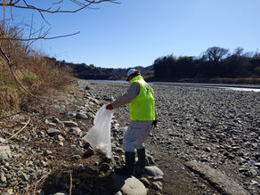桂川の河川と公園の清掃活動を行いました