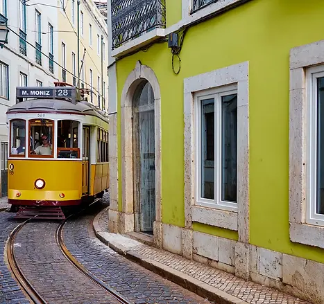 Tram 28_GettyImages-596470237.webp