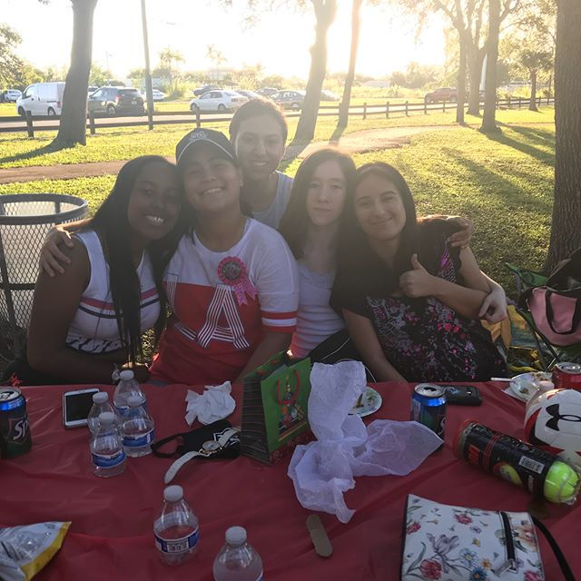 I had an amazing time with these girls, thank you so much for wasting your time on me^^ -Ana _vectr