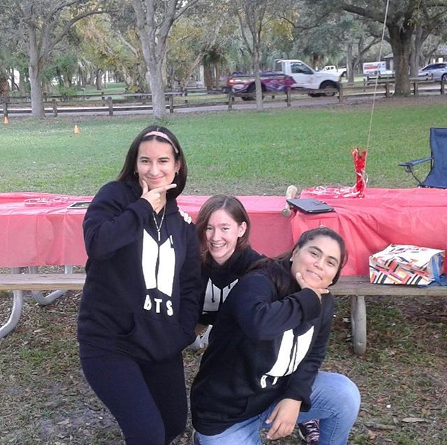 My face looks so bad😅😅 _vectra_oriana _o.jpg.jpgstellao.jpg