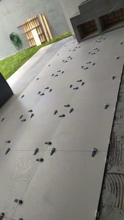 Assentamento de piso porcelanato - Taquari_Lago Norte - DF