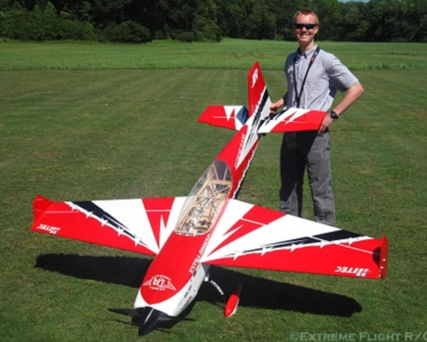 Extreme Flight 91" Extra 300 EXP ARF kit