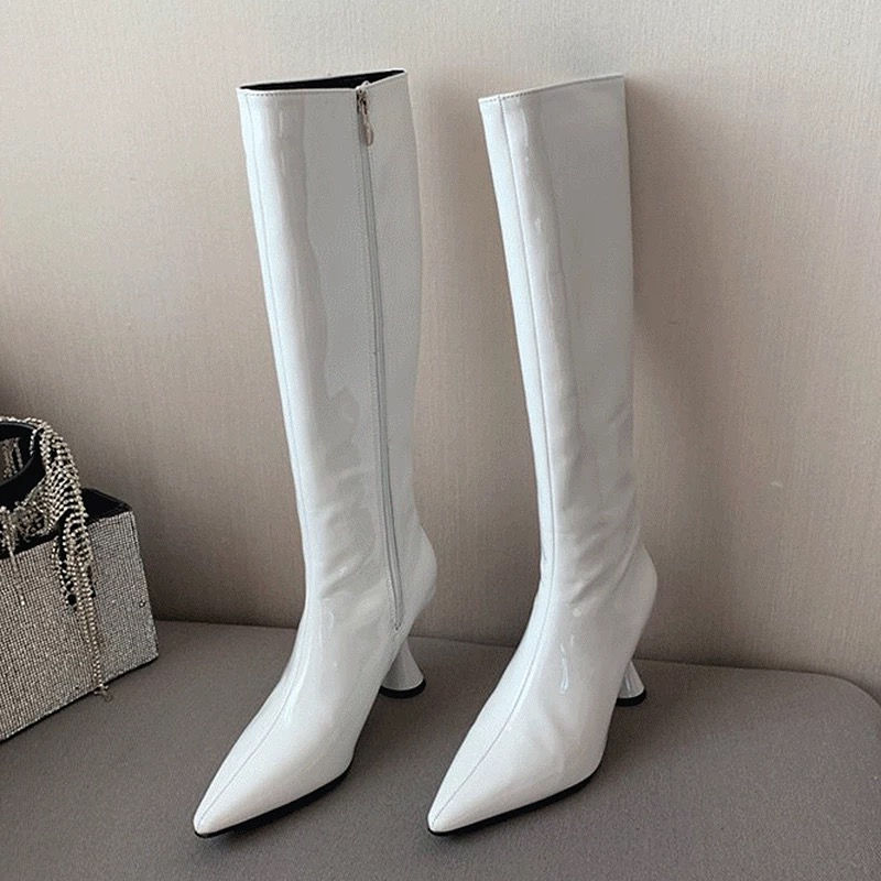 Thumbnail: boots