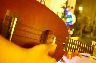 UKULELE