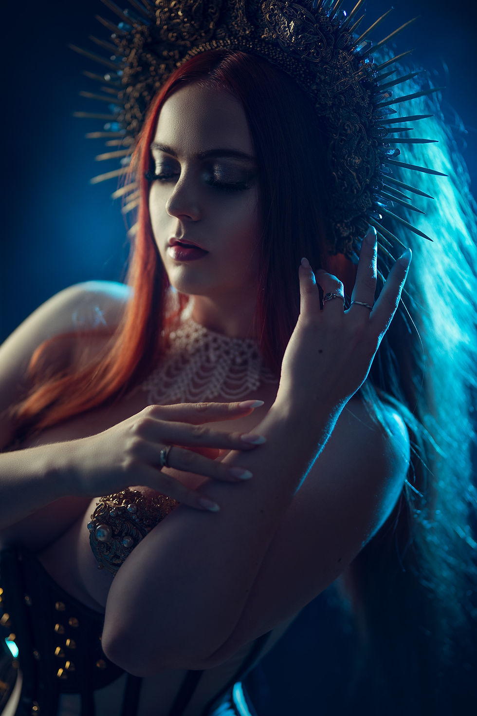 Thumbnail: Phoenix Longline Underbust Corset