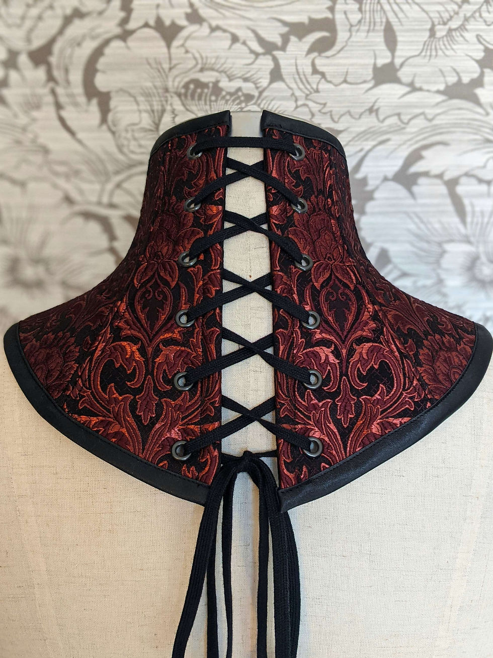 Thumbnail: Brocade Posture Collar