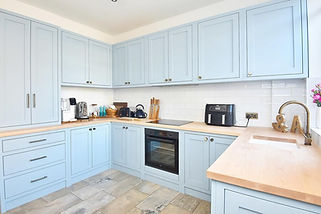 U-shaped blue shaker kitchen6.jpg