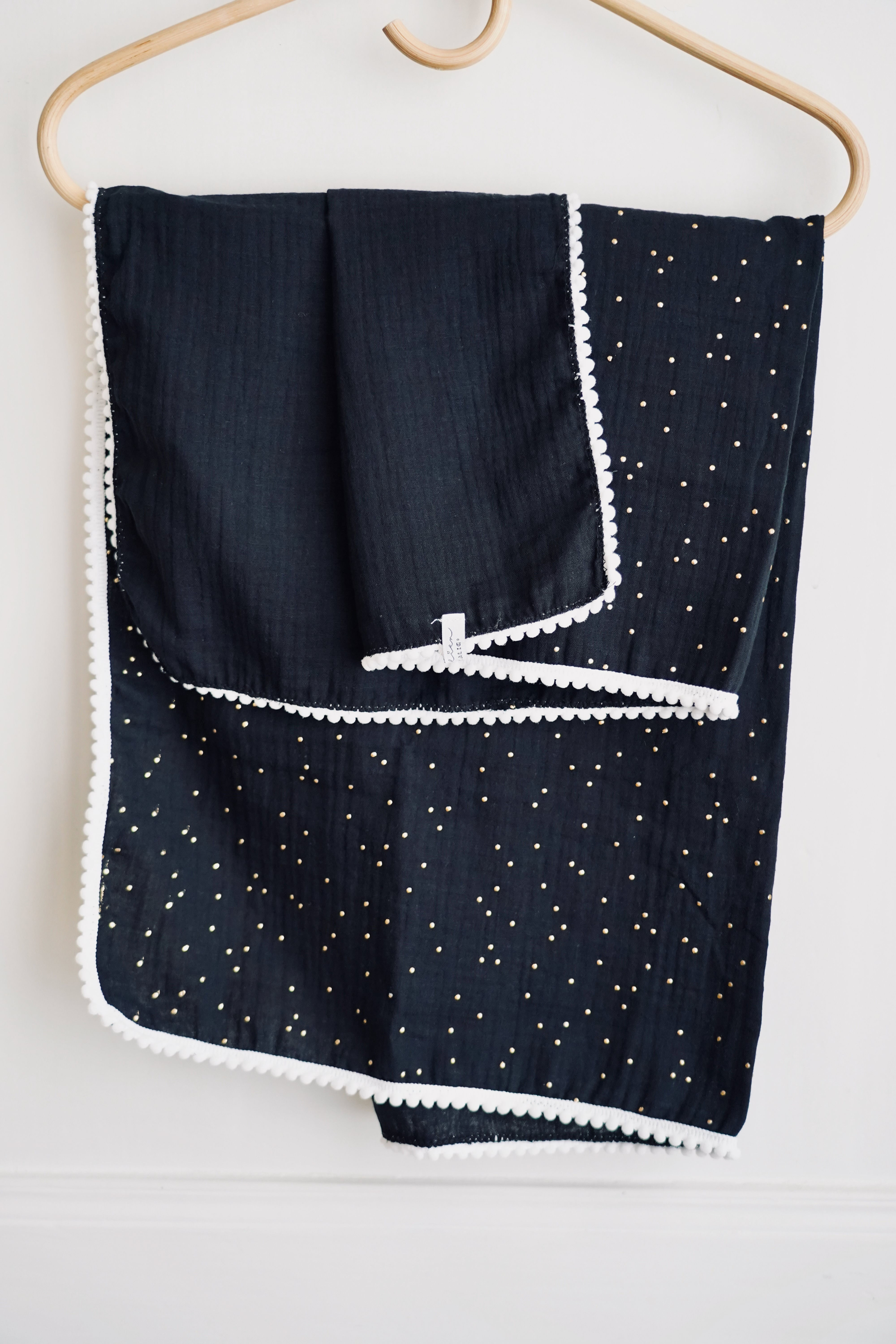 nuschi *Goldpunkte* schwarz-gold