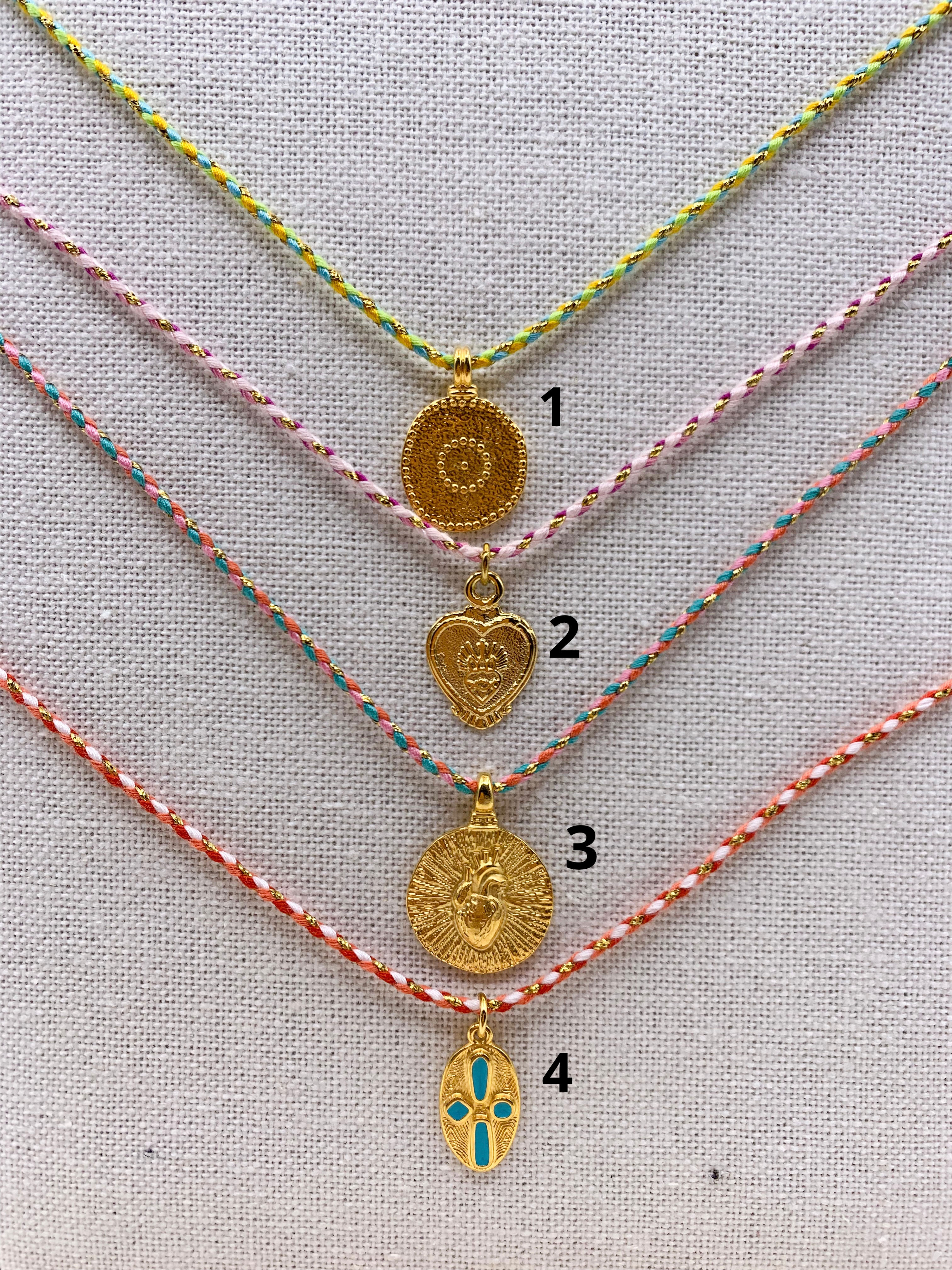 Collares cadena hilo 