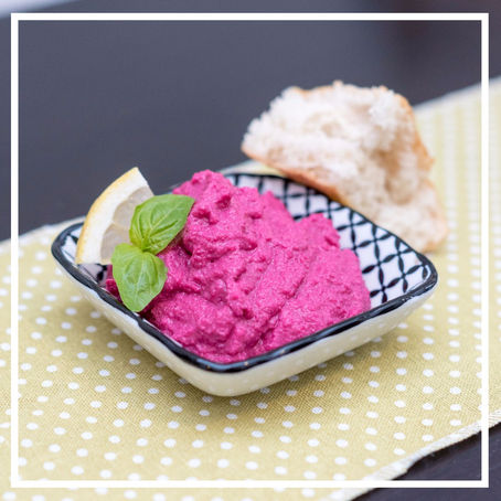 Heute essen wir pink: Sommerlicher Feta-Aufstrich