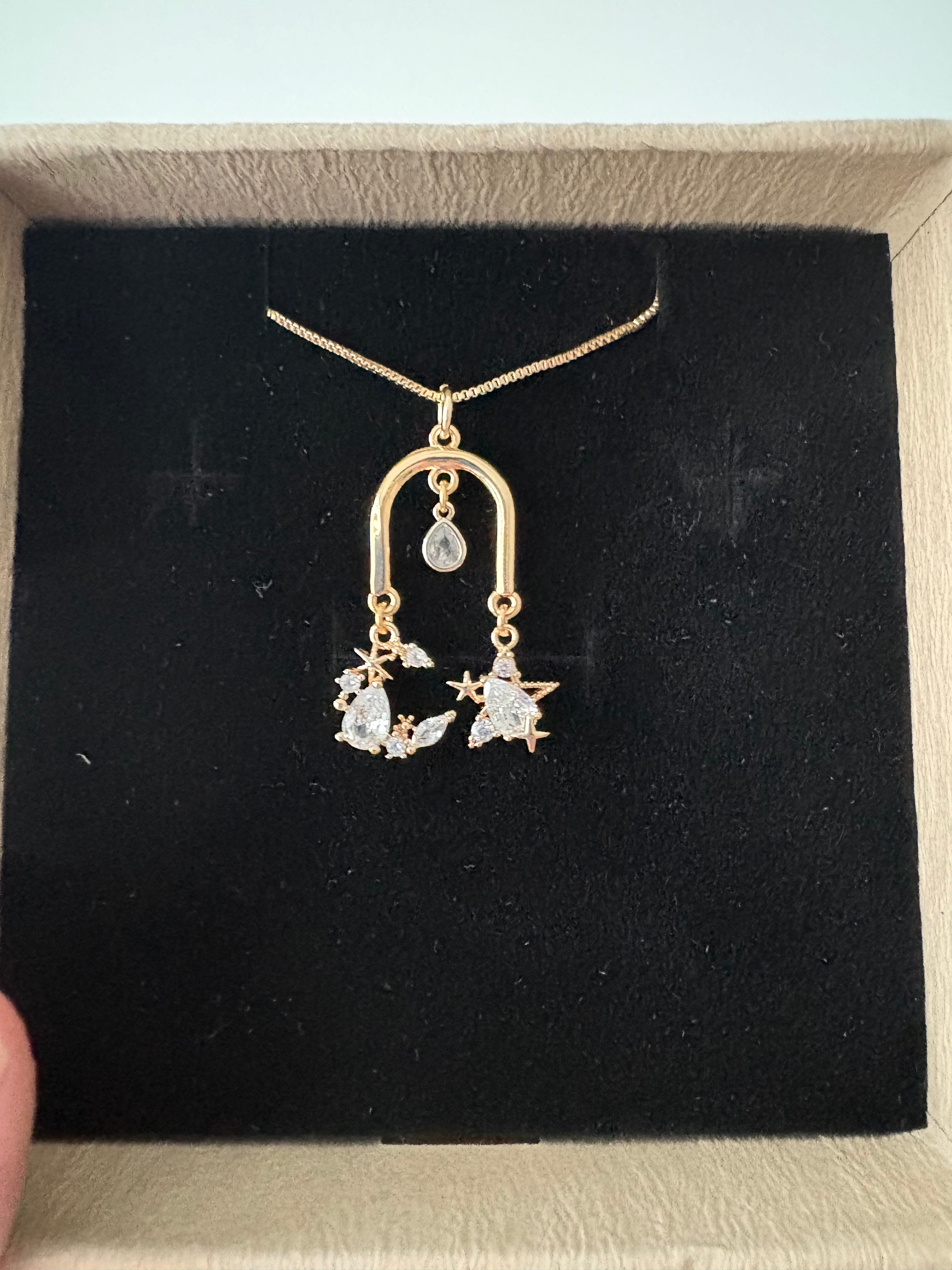 Vitamin Sea - Mermaid's Gateway pendant