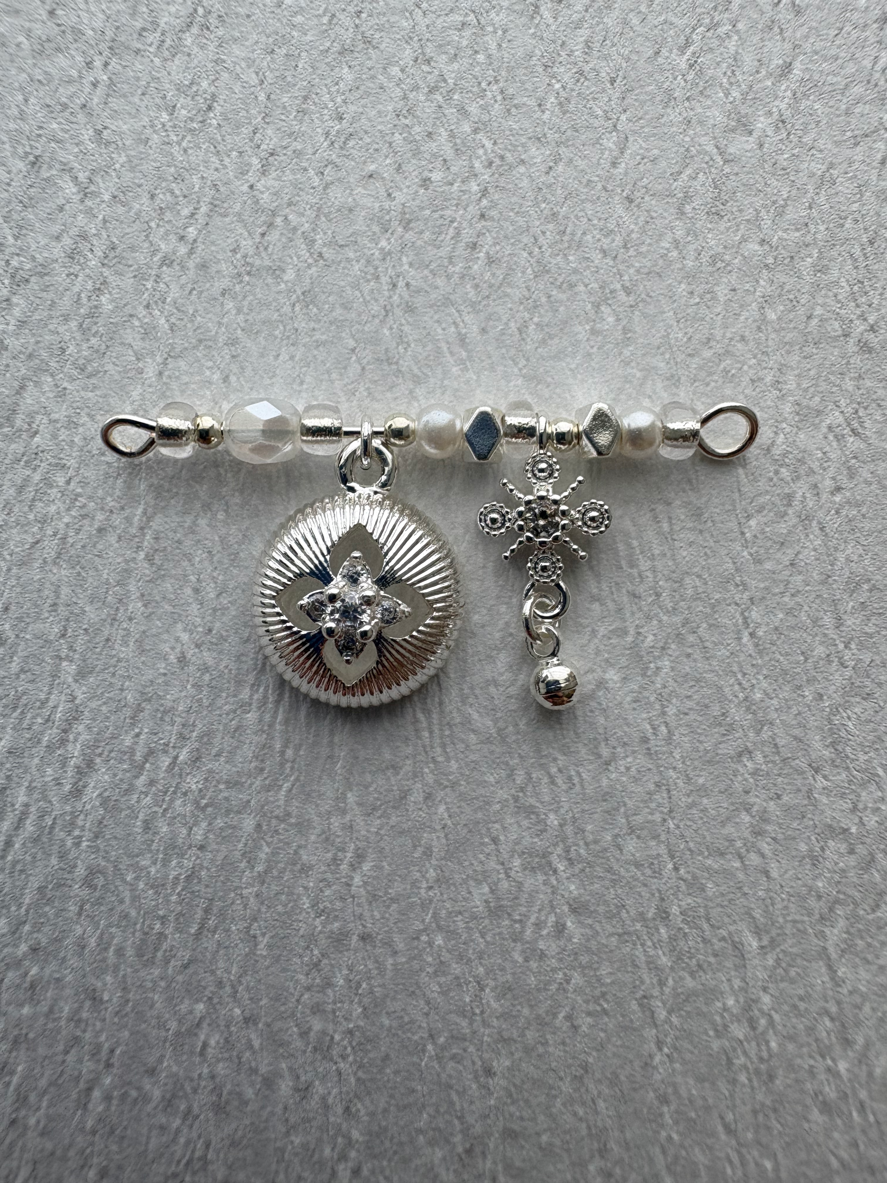 Lines signatures - Quad-wear Silvery Blooms Silver Pendant