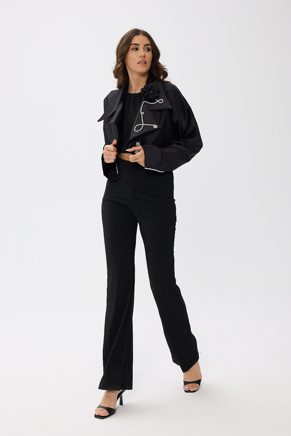 Küçük resim: Çiçek ve taş detaylı oversize saten crop ceket