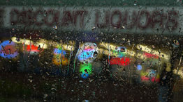 6_discount liquors.jpg