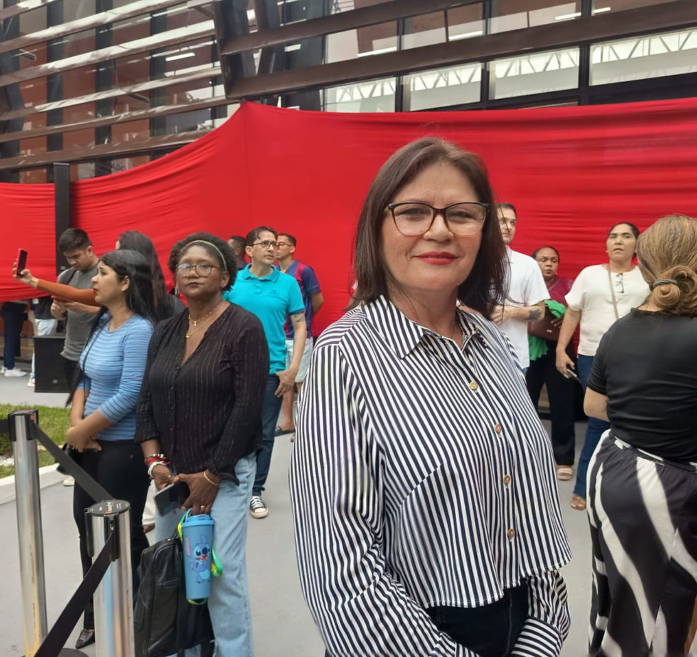 Filha do homenageado que dá nome ao ginásio, Andréa Conrado