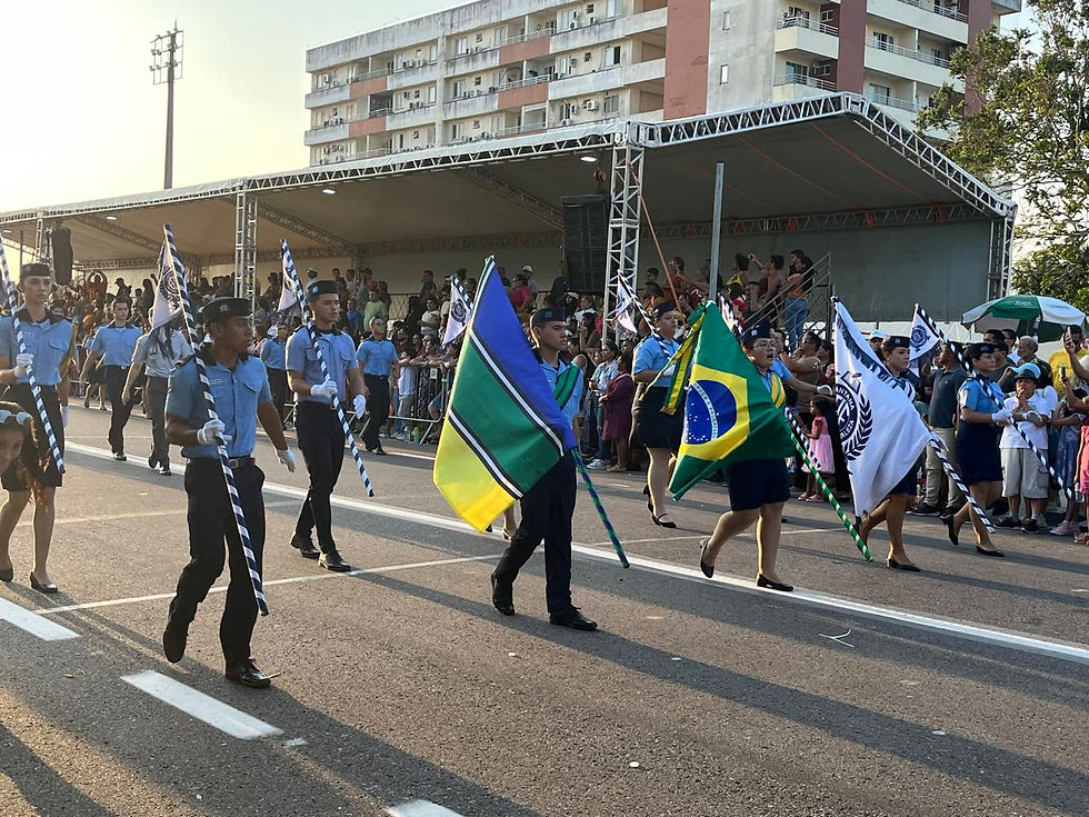Semana da Pátria reúne estudantes em cerimônias cívicas e desfile estudantil no Amapá