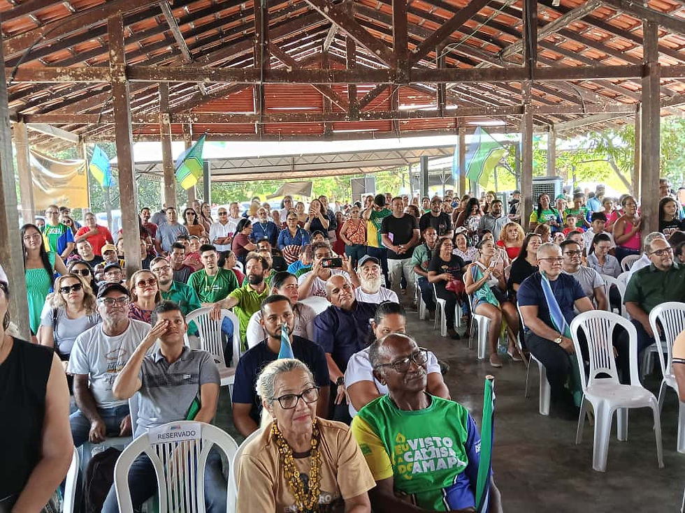 Agricultores comemoraram a entrega dos títulos de regularização fundiária