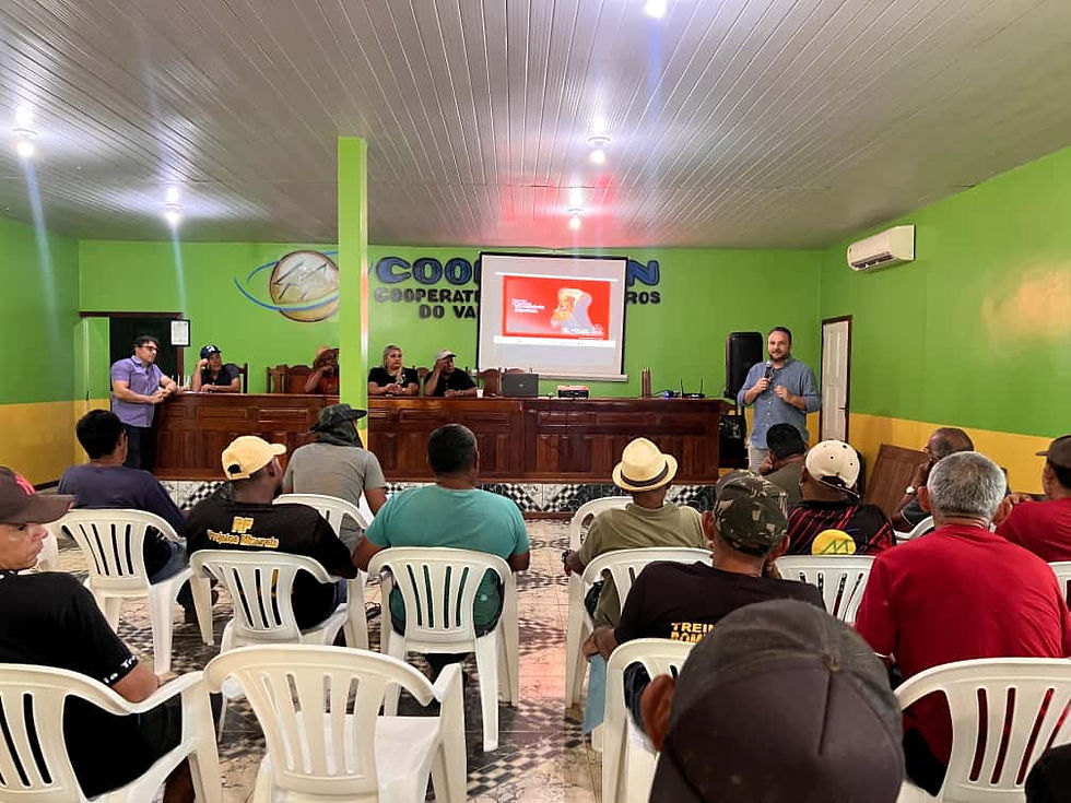 Governo do Amapá leva educação financeira ao Garimpo do Vila Nova