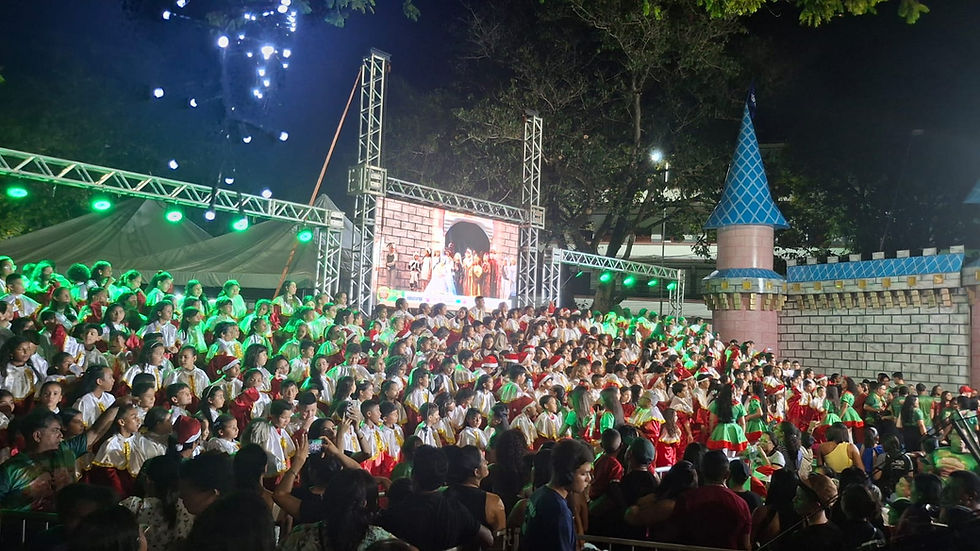 Cantata natalina transforma a Praça da Bandeira em palco de emoção e magia