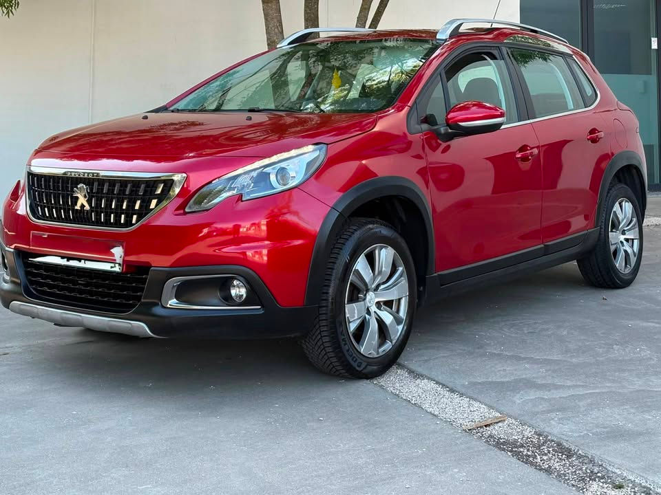 Miniature : Peugeot 2008 essence de 2017 3 000 € 