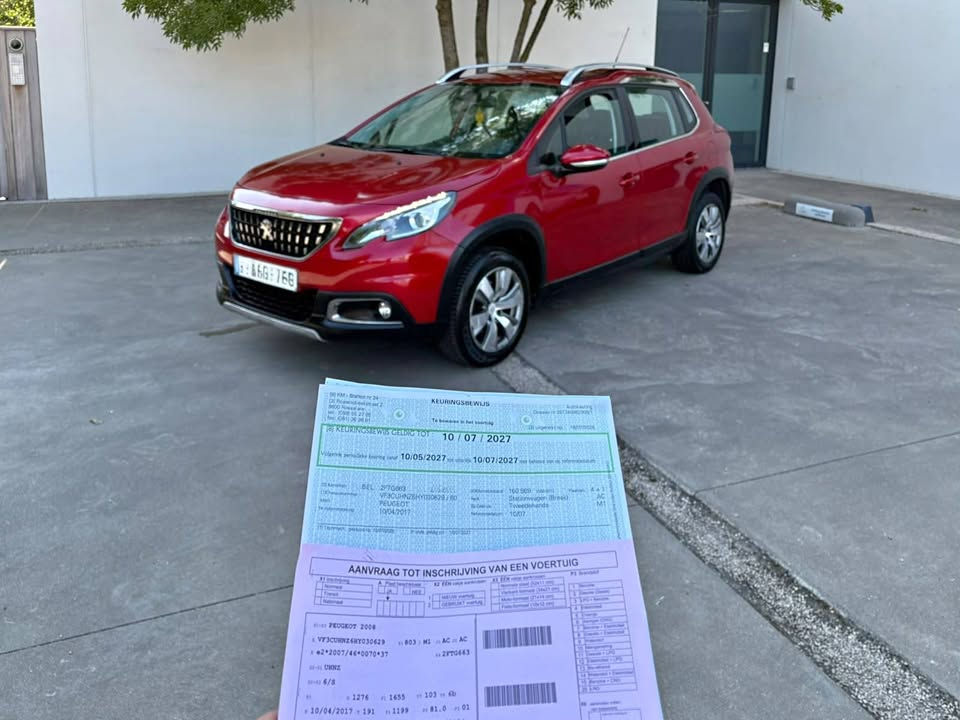 Miniature : Peugeot 2008 essence de 2017 3 000 € 