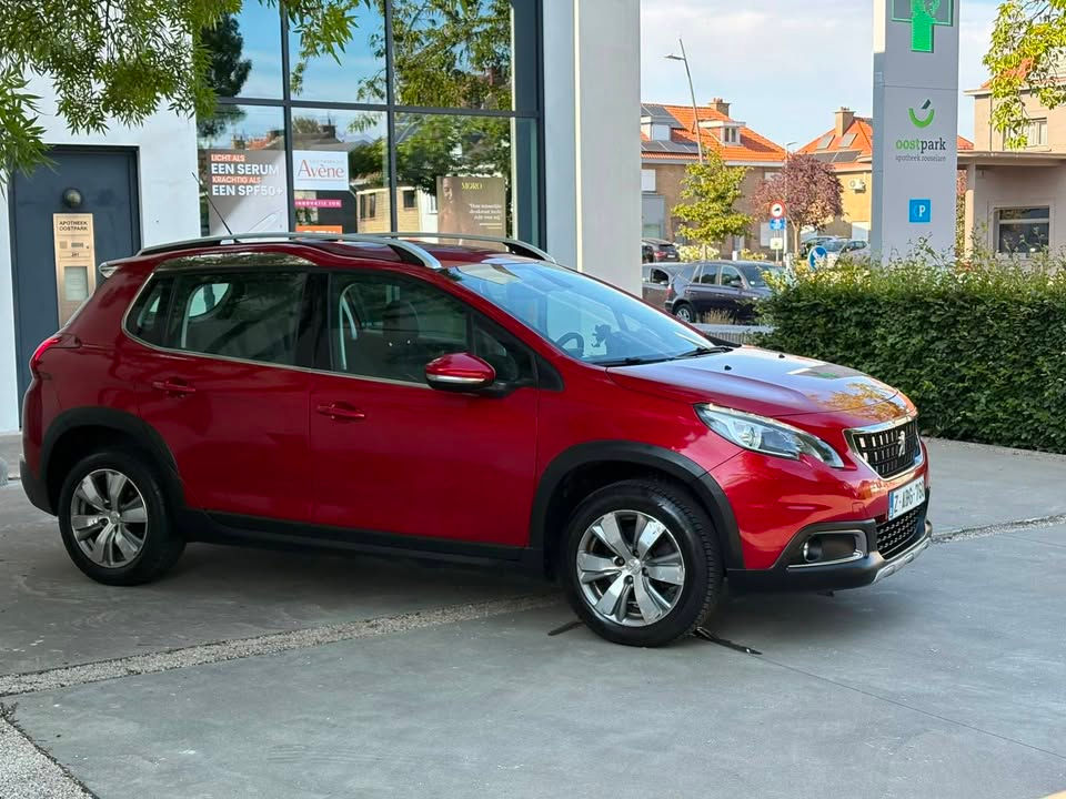 Thumbnail: Peugeot 2008 essence de 2017 3 000 € 