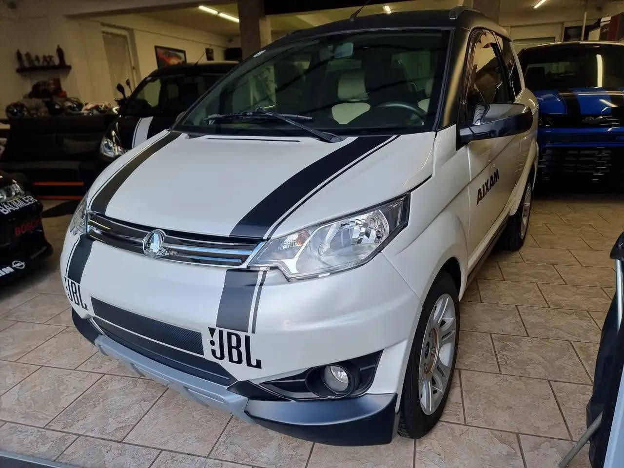 AIXAM CROSSOVER  2014 2000 euros 