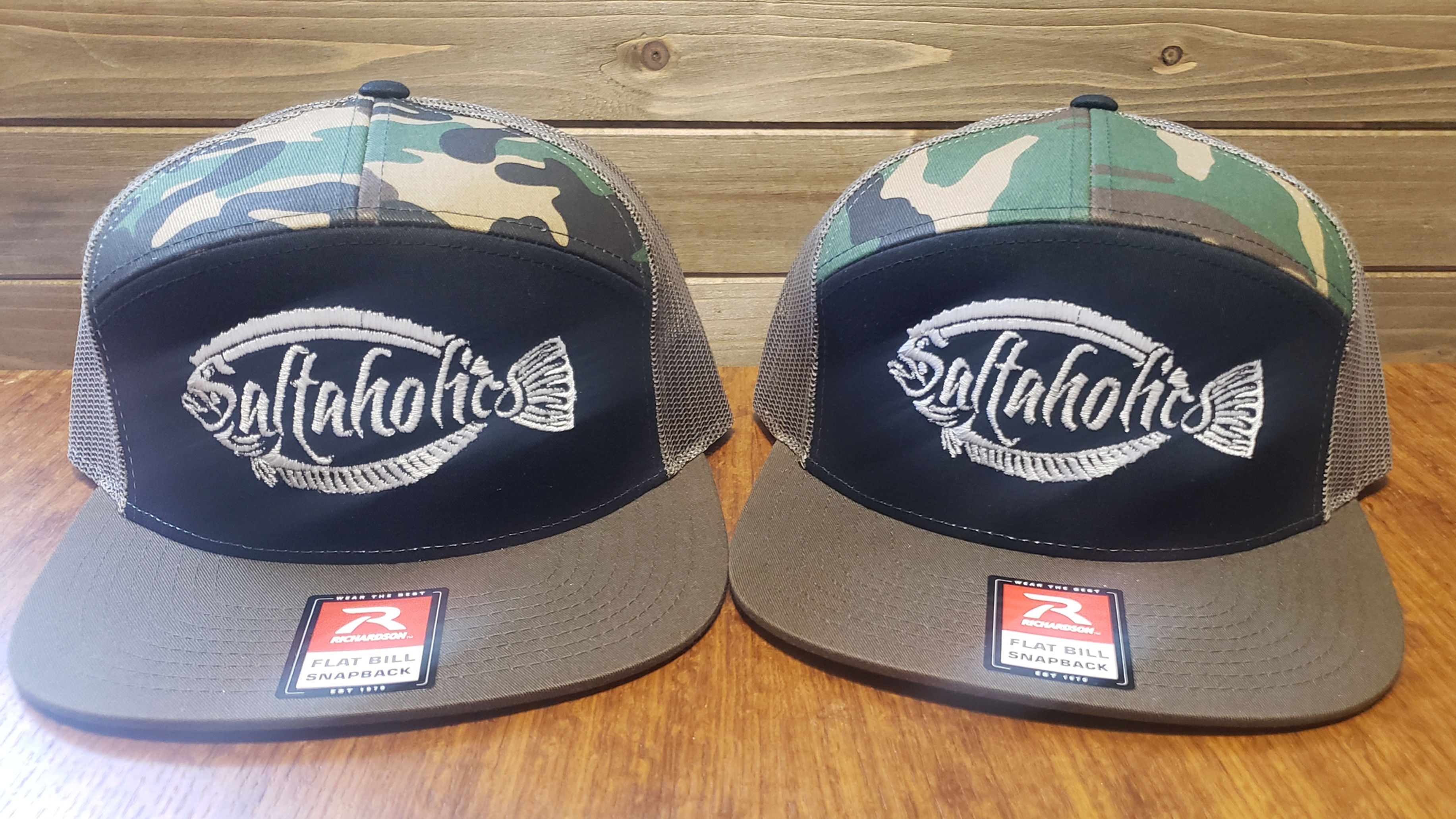 Snapback Flounder White Stitch on Blk Hat w/Camo Flat bill