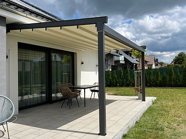 pergola square.jpeg