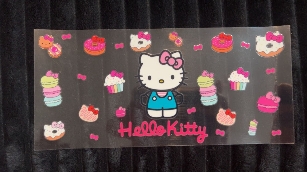 #17 hello kitty w/ pastries