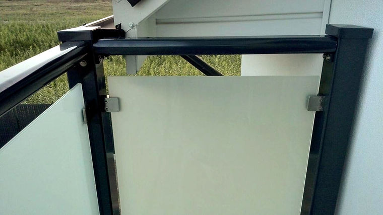 FL+ Aluminium Glasgeländer Mattglas